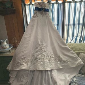 Wedding dress